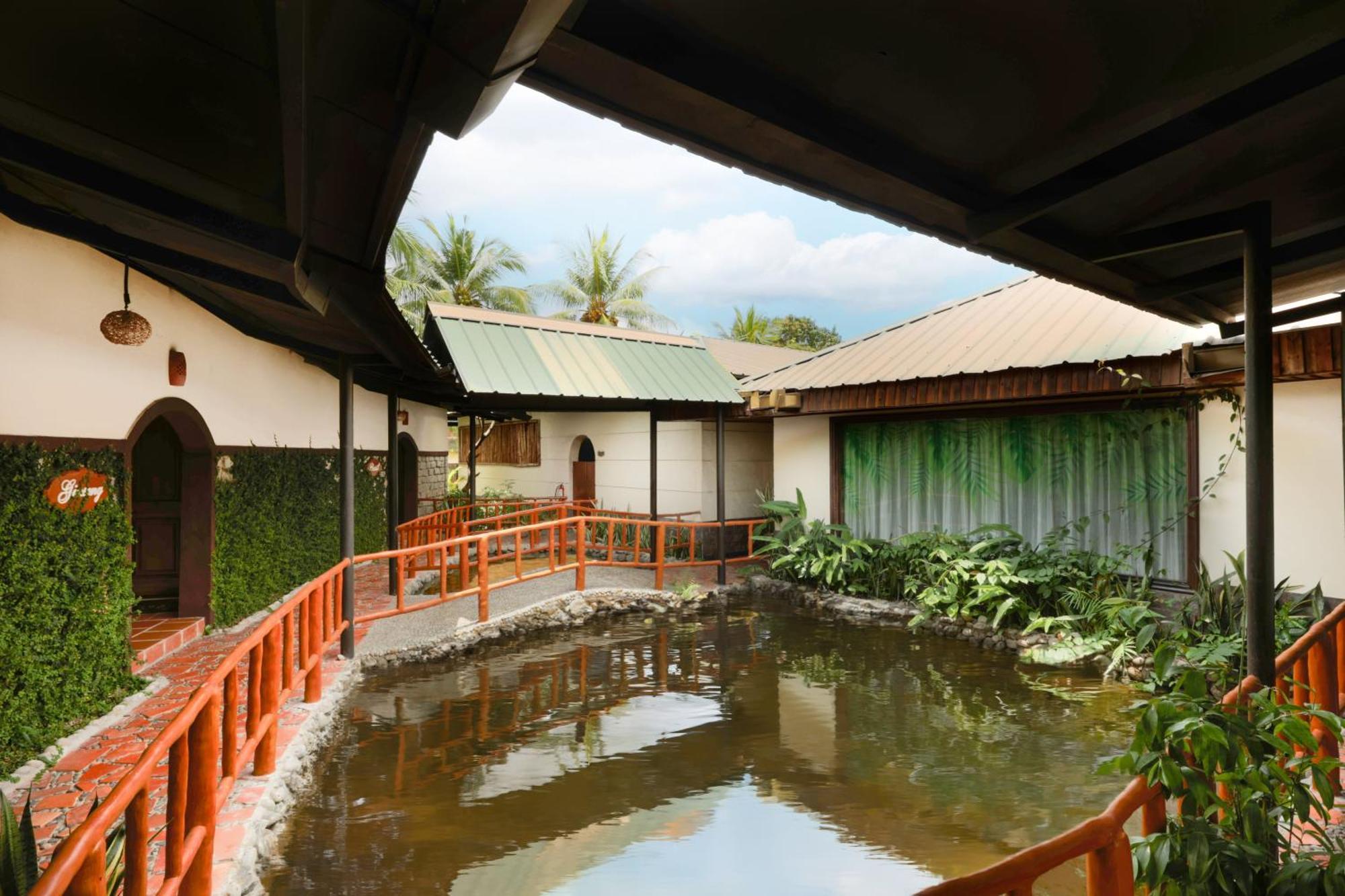 Diamond Bay Resort & Spa Nha Trang Exterior photo