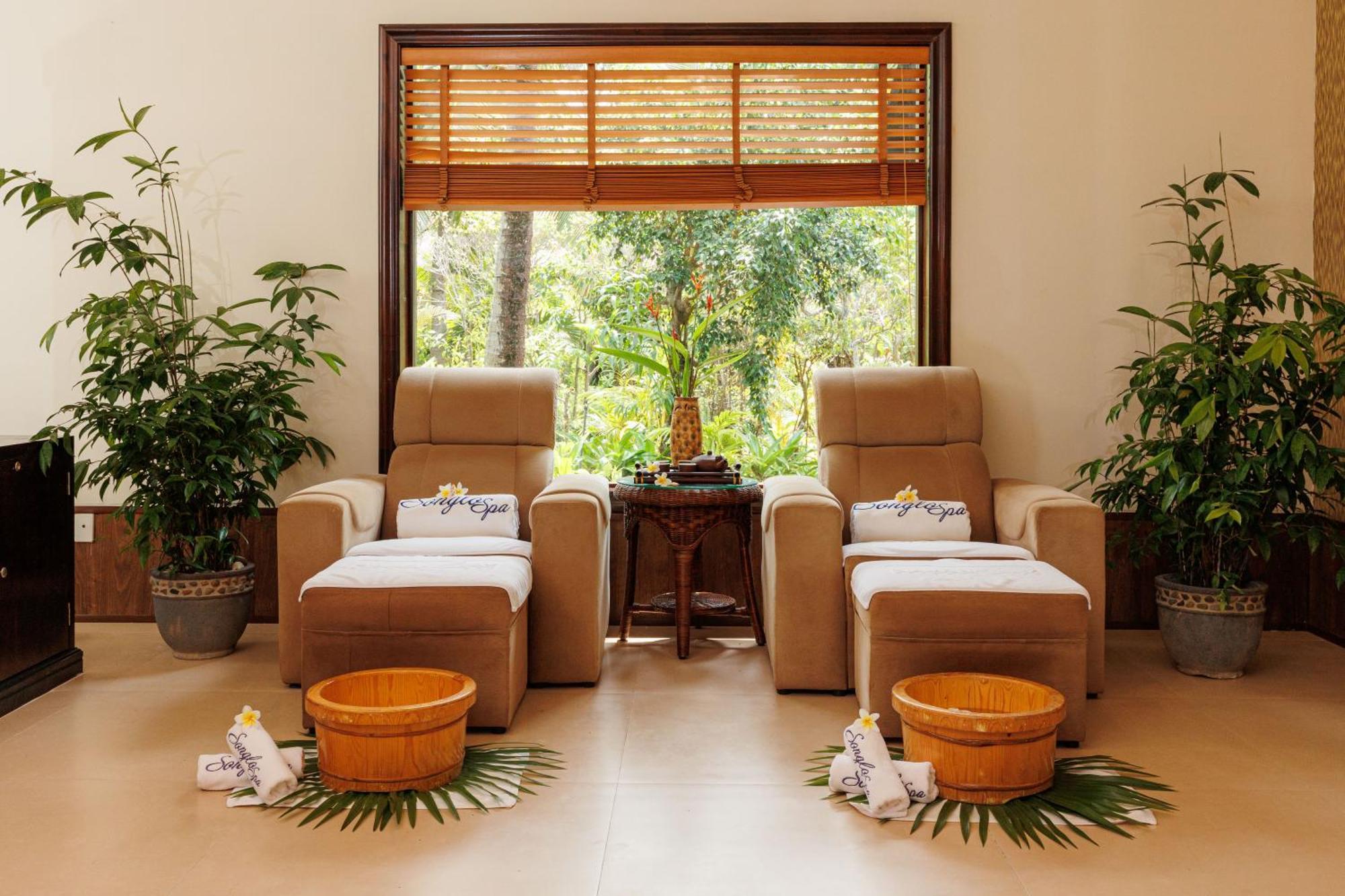 Diamond Bay Resort & Spa Nha Trang Exterior photo