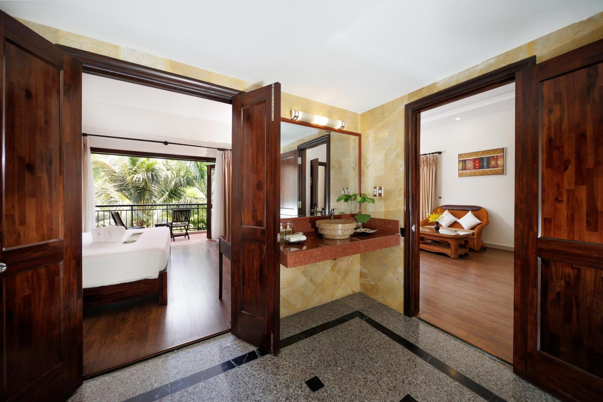 Diamond Bay Resort & Spa Nha Trang Exterior photo