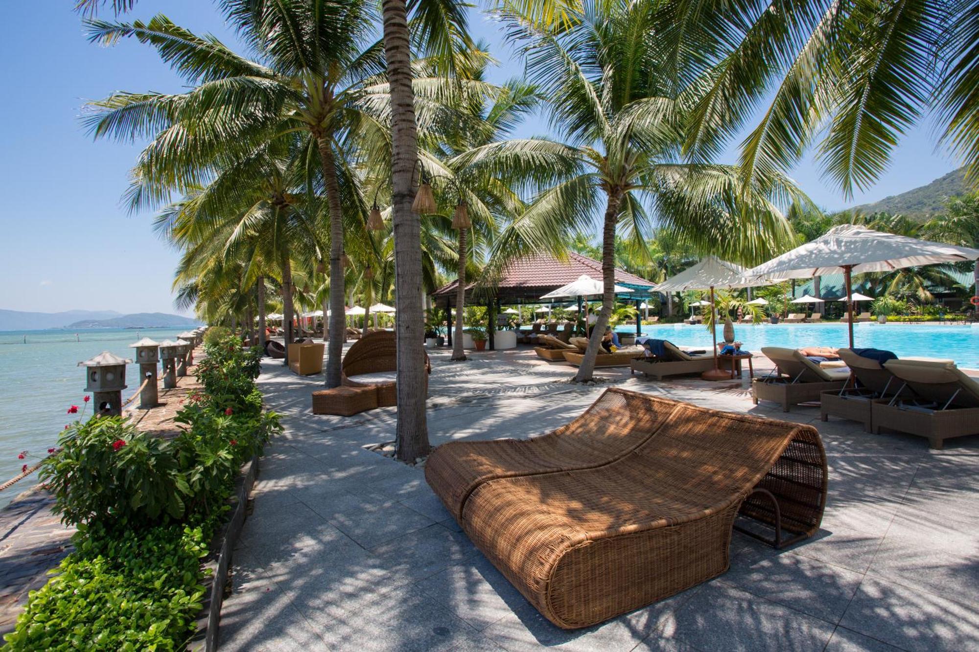 Diamond Bay Resort & Spa Nha Trang Exterior photo