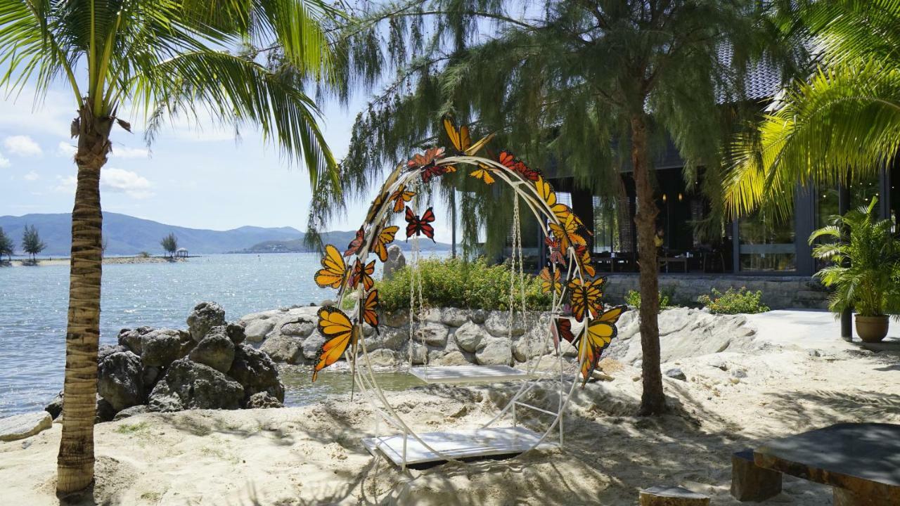 Diamond Bay Resort & Spa Nha Trang Exterior photo